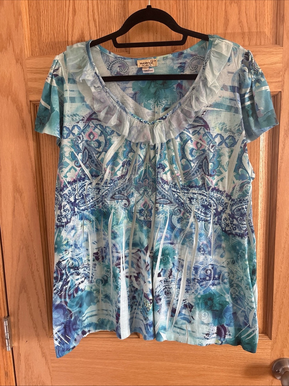Women's live and let live short sleeve Tunic Blouse - Size 2X Multicolor